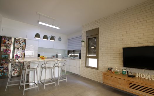 נמכר!!! נכמר!!! נמכר!!!