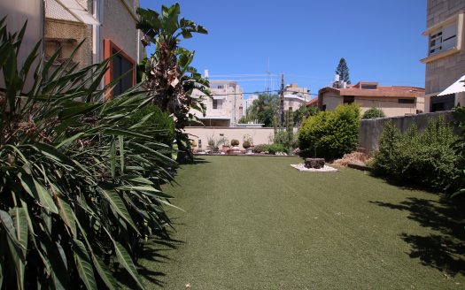 בייצוג בלעדי – למכירה!!! בית בודד 6 חדרים עם גינה היקפית מדהימה ומטופחת!