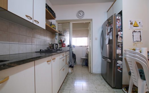 בייצוג בלעדי – למכירה!!! בשכונת נווה גנים היוקרתית דירת 4 חדרים מרווחת ומוארת! בבניין בוטיק מבוקש…