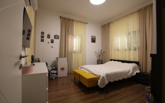 בייצוג בלעדי – למכירה!!!! במוצקין הוותיקה ברחוב מבוקש ובמיקום נגיש להכל! דירת 3 חדרים בבניין רביעייה מטופח מאוד!