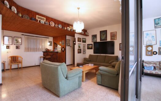 בייצוג בלעדי – למכירה!!!! במוצקין הוותיקה ברחוב מבוקש ובמיקום נגיש להכל! דירת 4.5 חדרים יחידה בקומה עם 4 כיווני אוויר!