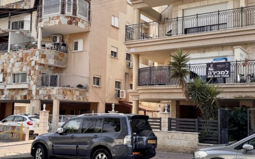 בייצוג בלעדי – למכירה!!! בלב מוצקין במיקום מנצח, מיני קוטג' 5 חדרים מרווח עם יחידה נפרדת!