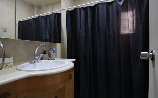 בייצוג בלעדי – למכירה!!! בשכונת נווה גנים קריית מוצקין, דירת 4 חדרים שמורה עם מרפסת שמש מערבית…