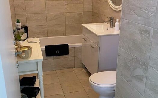 בייצוג בלעדי – למכירה!!! בשכונת אפקה דירת 4 חדרים חדישה בבניין בוטיק!