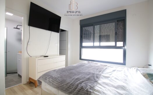 בייצוג בלעדי – למכירה!!! בשכונת נווה גנים קרית מוצקין, דירת 5 חדרים בבניין חדיש! 2 מעליות, ממ"ד ומרפסת שמש לנוף פתוח לכיוון הים!